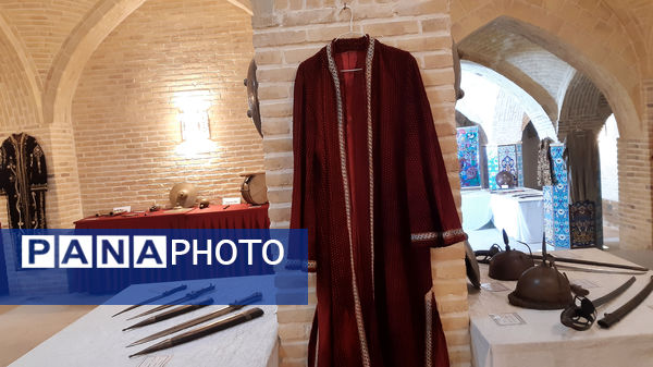 بازتاب هنر عاشورایی در نمایشگاه نسخ خطی و لباس‌های تعزیه