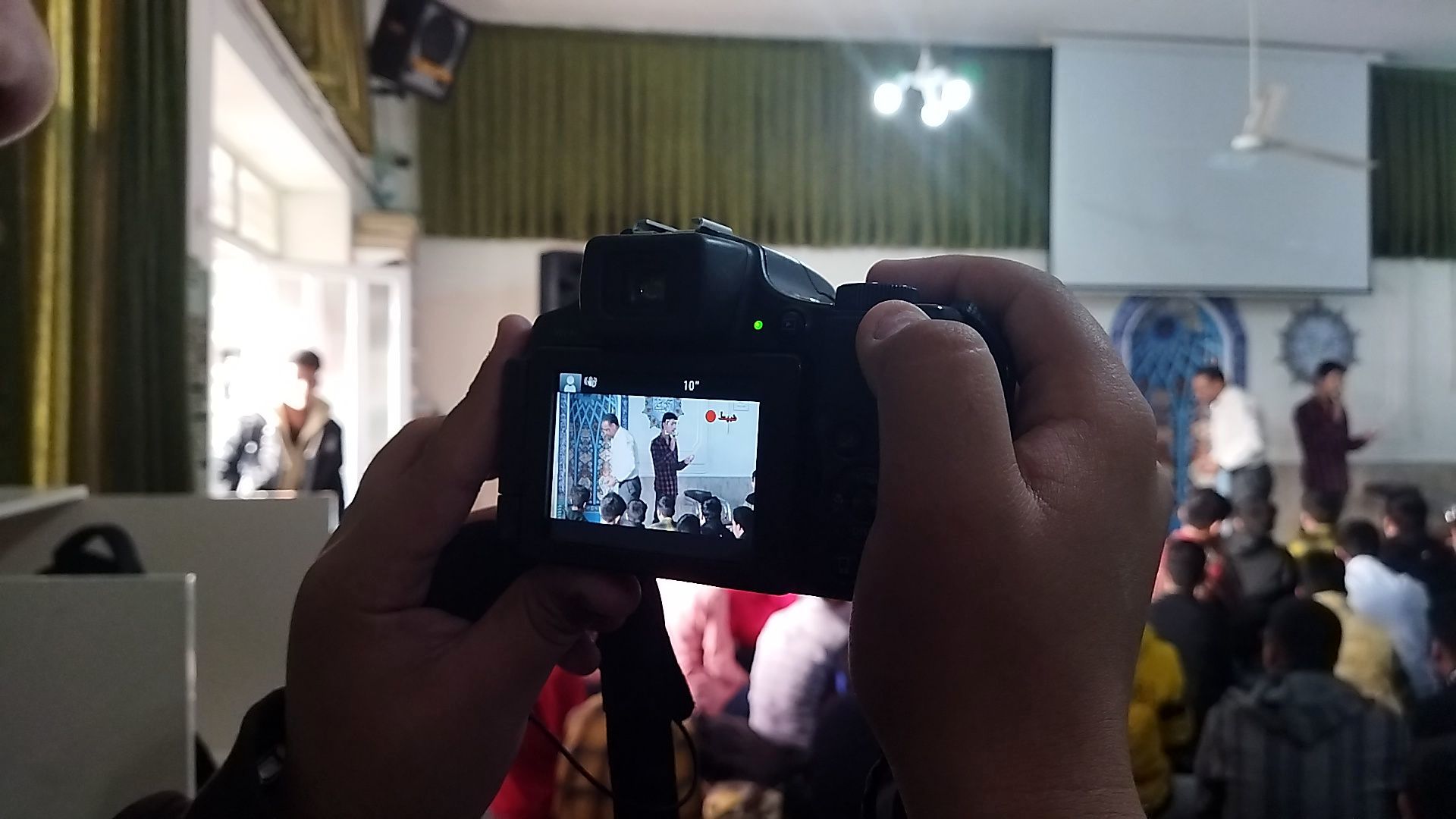 جشن میلاد حضرت زینب (س) و قرائت زیارت عاشورا در دبیرستان شاهد ابوذر غفاری نیشابور 