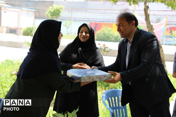 دورهمی خاطره سازان هنرستان ثمین 