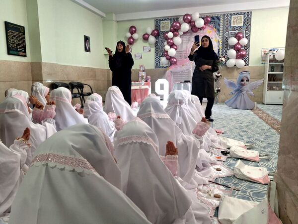 جشن تکلیف دختران نه ساله ملاردی 