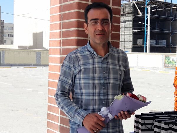 جشن روز معلم در دبستان عذرا پورشهریاری با برنامه های ویژه برگزار شد