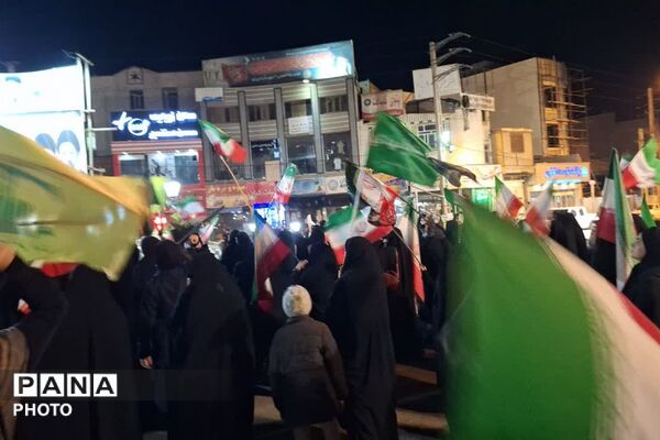 طنین حضور مردمی در فیروزکوه؛ میدان معلم میزبان میز خدمت و مطالبه‌گری شهروندان