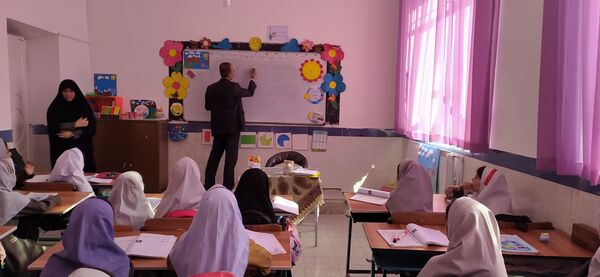 بازدید راهبر آموزشی از دبستان شهید نجفی فدافن