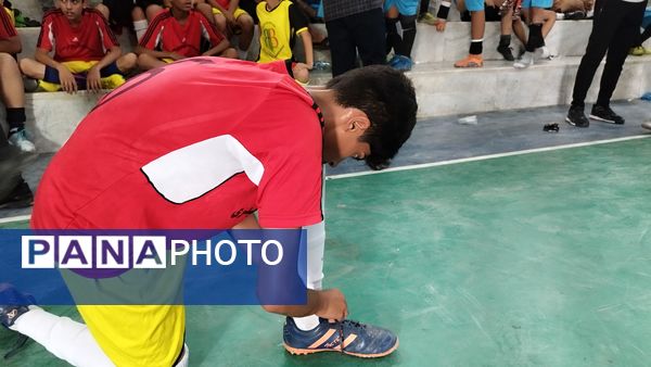 برگزاری مسابقات فوتسال بین مدارس در پارسیان 