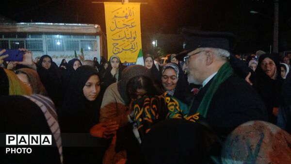 حضور خادمان امام رضا(ع) و پرچم متبرک آستان قدس در اجتماعات شبانه شهر صفی آباد