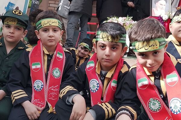 همایش یاوران انقلاب در دبستان شاهد شهید قدوسی ناحیه دو شهرری 
