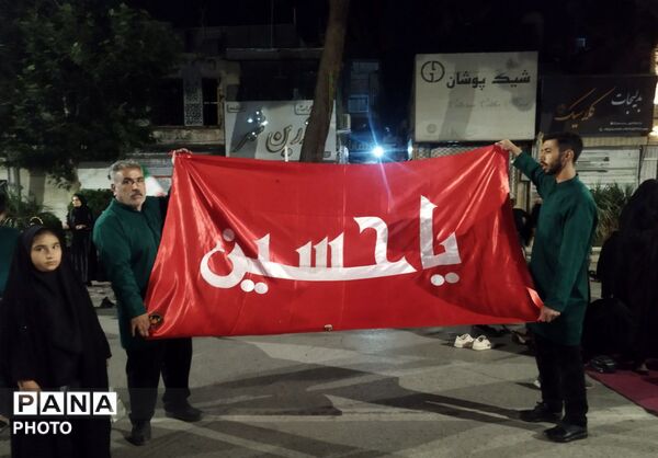 پنجمین شب از مراسم عزاداری امام حسین در حسینیه امام خمینی (ره)