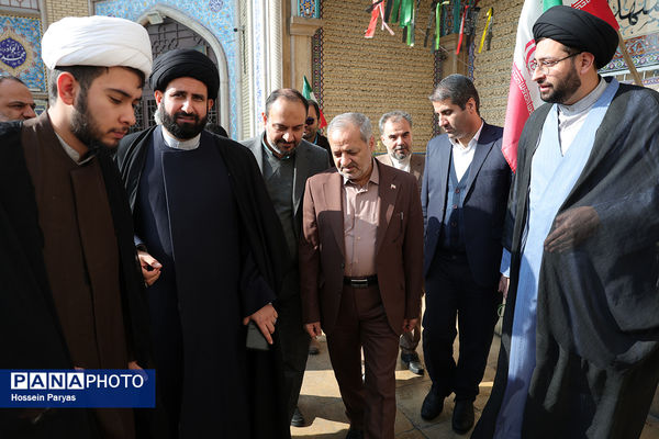 حضور وزیر آموزش و پرورش در جمع دانش‌آموزان معتکف