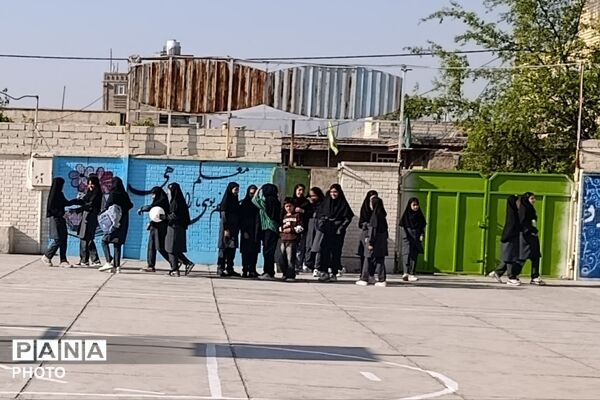 جشن جوانه‌ها در دبیرستان سوره فیروزآباد