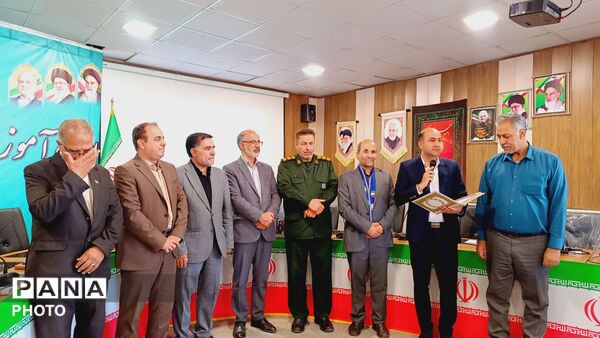 تجلیل از دانش آموزان خبرنگار افتخاری  منطقه جوکار