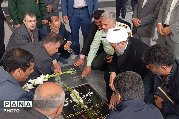در سایه نام معلم؛ تجدید احترام به شهدای فرهنگی در گلزار مطهر شهدا شهر بن