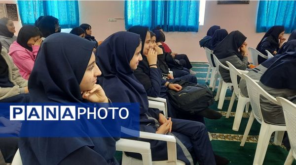 طرح وزارتی کنترل و کاهش آسیب‌های اجتماعی در دبیرستان فرهنگیان ناحیه۷ مشهد 