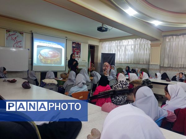 کارگاه آشنایی دانش‌آموزان با سلول‌های بنیادی و کاربردی