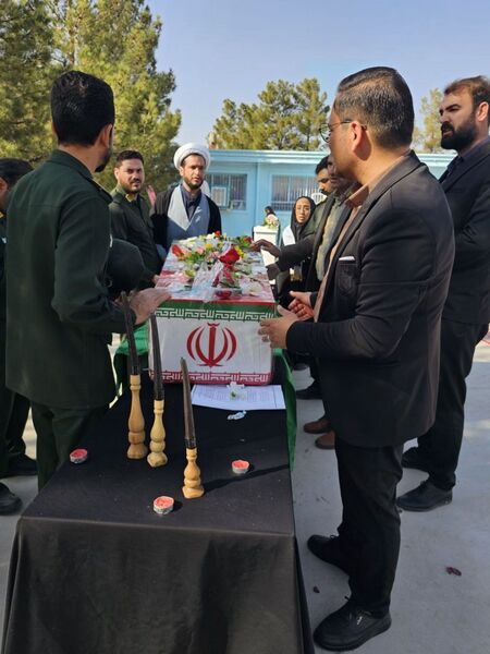 تشییع باشکوه شهید گمنام درسطح مدارس مه ولات