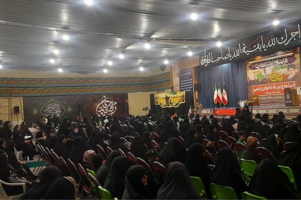 بانوان زینبی پیشوا یک‌صدا با ولایت پیمان بستند