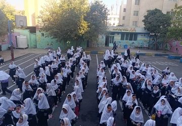 جلسه انجمن اولیا و مربیان در دبستان فضیلت ناحیه دو شهرری 