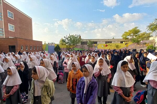 گرامیداشت هفته نیروی انتظامی در مدارس رودهن 
