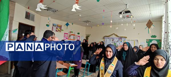 بازدید مدیر سازمان دانش‌آموزی خراسان شمالی از کلاس‌های ضمن خدمت سازمان‌دانش‌آموزی