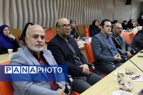 تجلیل از برترین‌های تدریس و یادگیری در جشن نوآوری و خلاقیت در آموزش