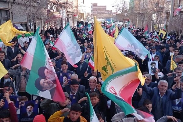 خروش در مبارک شهر ادامه دارد