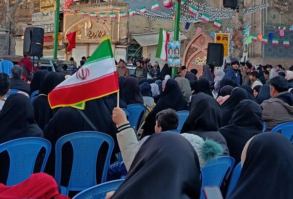 مهمانی کیلومتری اعیاد شعبانیه در خیابان امام خمینی نیشابور 