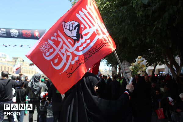 مشهد در سوگ؛ بدرقه باشکوه رهبر شهید انقلاب در جوار بارگاه رضوی/۲