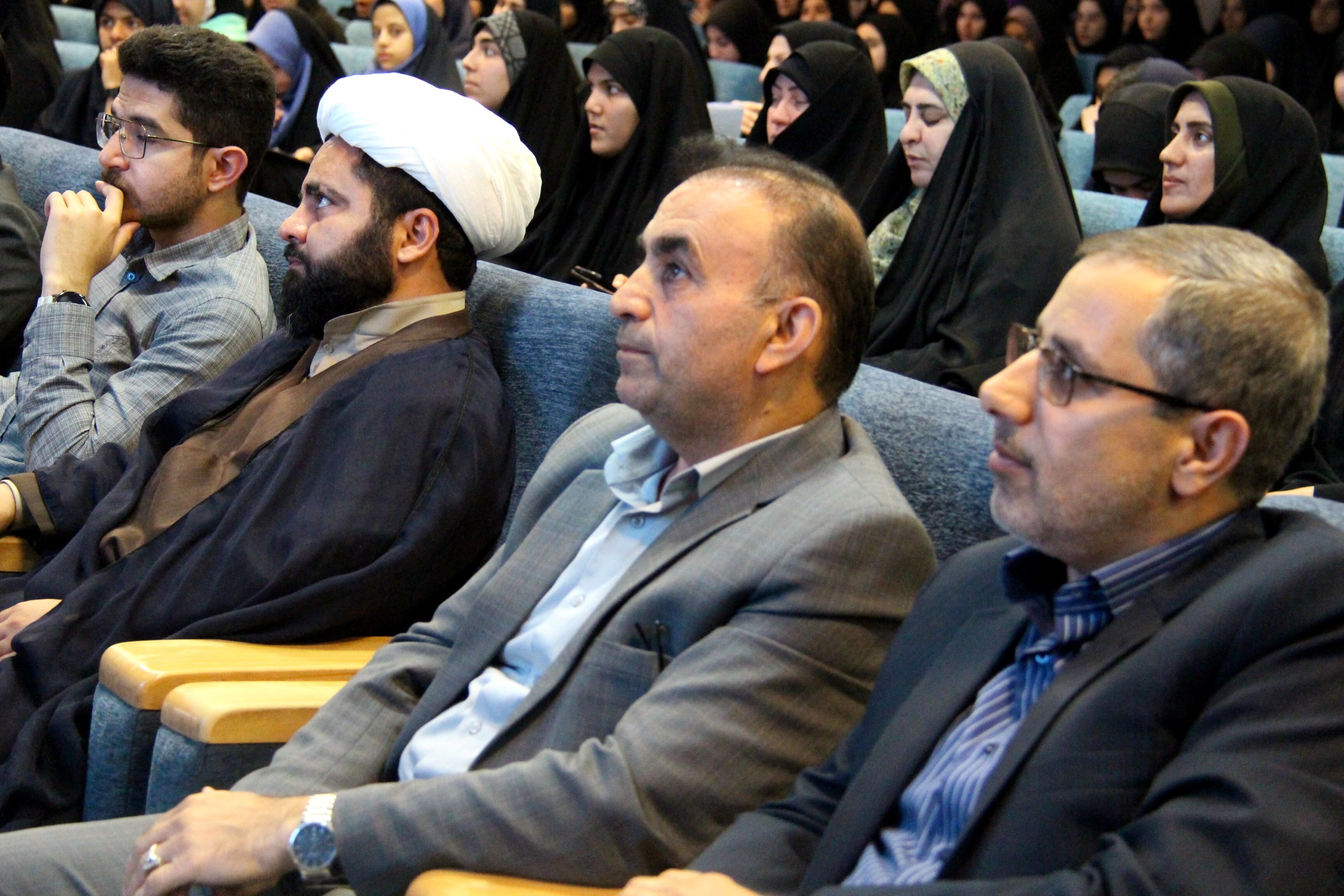 برگزاری مسابقات قرآنی عامل تقویت خودباوری دانش‌آموزان است