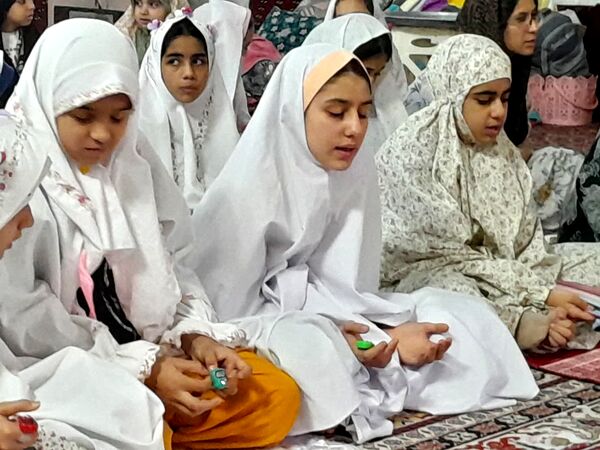 برگزاری مراسم معنوی اعتکاف مادر و دختری در مسجد امام حسن(ع) گالیکش