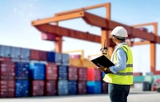 اقدامات وزارت اقتصاد در ترخیص کالا و اصلاح مجوزها نقطه عطفی برای رونق کسب‌وکار است