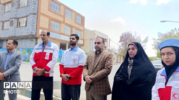 روییدن امید از خاک شهادت؛ نهال‌هایی به نام رهبر شهید و شهدای مدرسه میناب