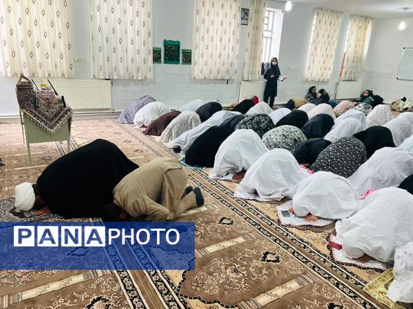 آیین تجلیل از برگزیدگان مسابقات قرآنی، فرهنگی و هنری در خاتم