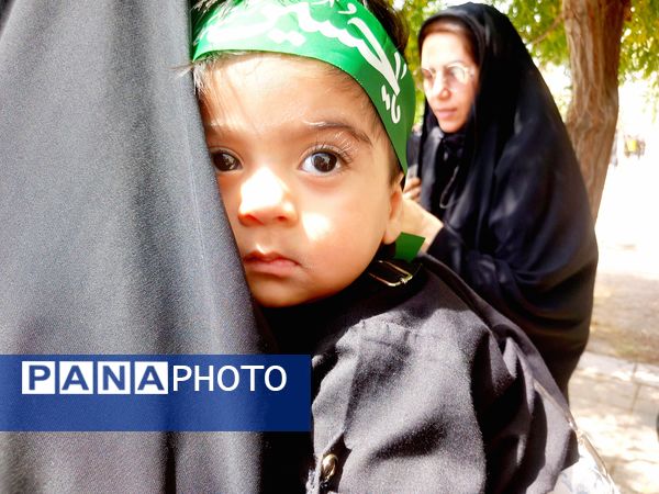 برگزاری تاسوعا حسینی در روستای بزنجرد