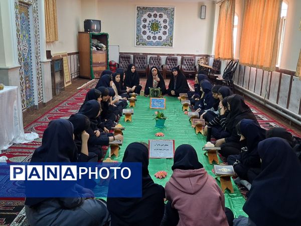نگاهی به محفل انس با قرآن مدرسه شهید مدرس ناحیه۳ تبریز