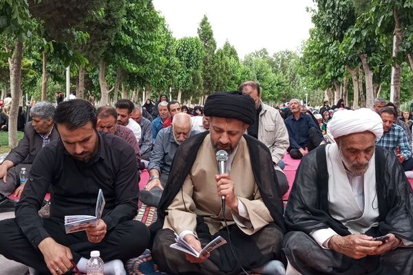 محفل پر فیض دعای عرفه در گلزار شهدا نصیرشهر