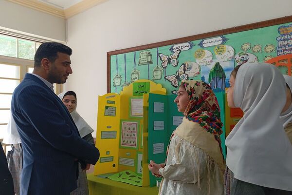 نمایشگاه صنایع دستی و طرح جابربن حیان در مدرسه فردوسی اردبیل