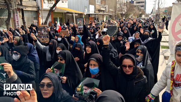 امروز شیروان در سوگ ۳شهید جنگ تحمیلی نشست