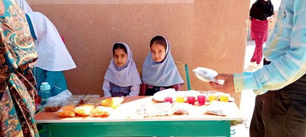بازارچه دانش‌آموزی در مدارس شهرستان سملقان