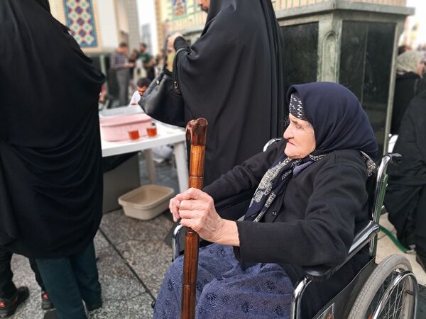 کبوتر حرم مشهد مقدس
