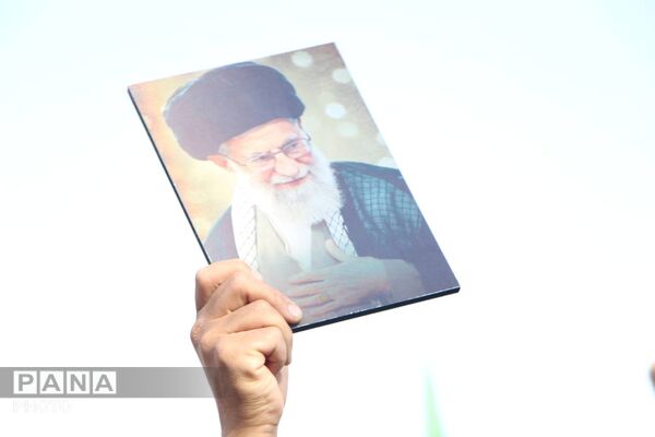 تجمع مردم یزد در محکومیت حملات وحشیانه آمریکا و اسرائیل و شهادت رهبر انقلاب