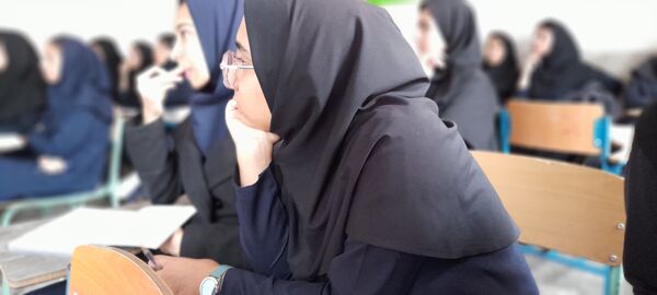 برگزاری جلسه مشاورهای در دبیرستان دخترانه فاطمیه 