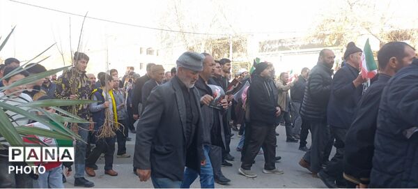 خروش انقلابی نمازگزاران سملقان در خیابان‌های شهر