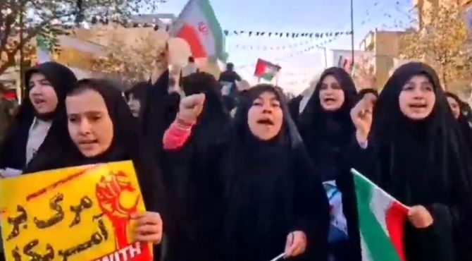 روایتی از شور و هیجان انقلابی دانش آموزان 