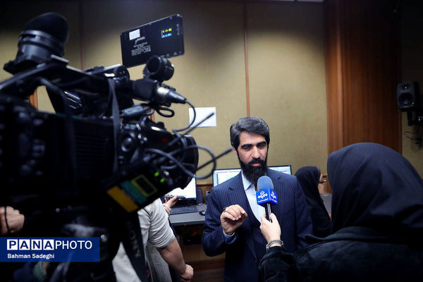 افتتاحیه رادیو مقاومت