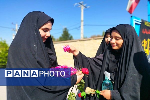  استقبال از شهدای گمنام در دبیرستان فرهیختگان شهرستان باشت