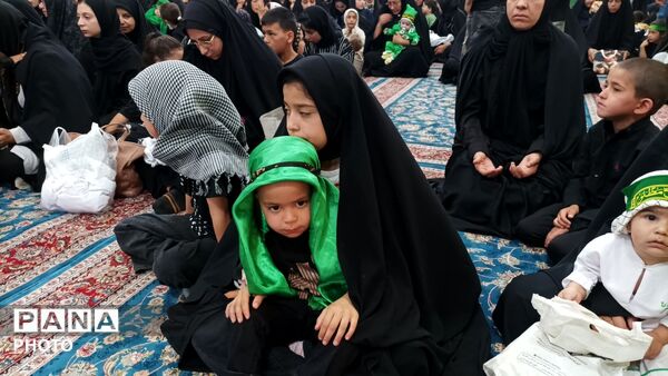 طنین لالایی مادران در همایش سراسری شیرخوارگان حسینی شهر بار