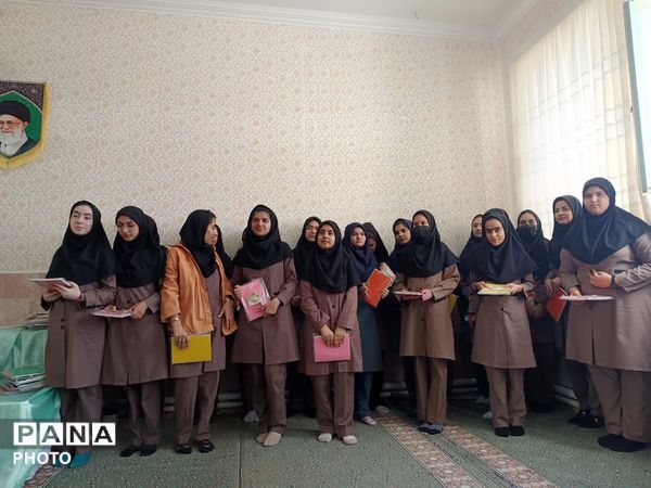 تجلیل از رتبه های برتر آموزشگاه خلیج فارس مروست