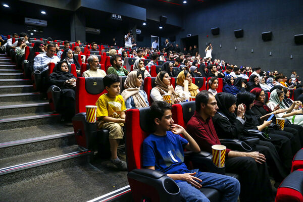 حضور بازیگران فیلم «قلب رقه» در قم