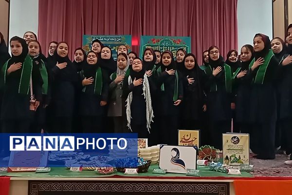 کودکان غرفه‌داران جشن میلاد موعود