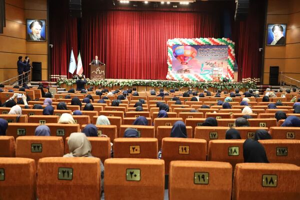 آیین نکوداشت منتخبین مرحله استانی چهل و سومین دوره مسابقات فرهنگی و هنری فردا