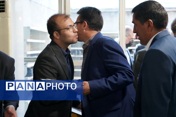 دیدار نوروزی مدیرکل آموزش و پرورش اصفهان با مدیران نواحی و مناطق استان
